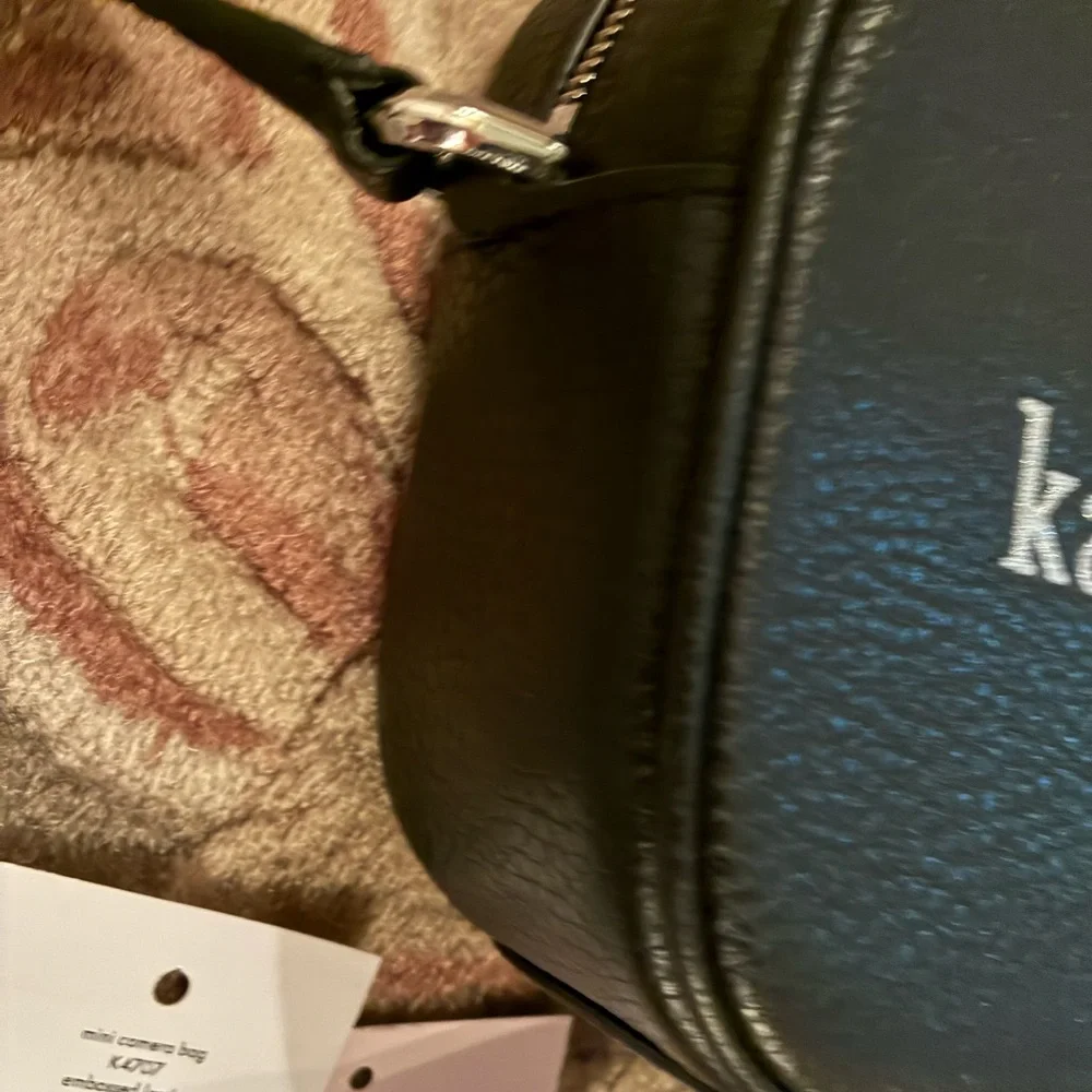 Kate Spade black leather logo crossbody LIKE NEW! 🦋